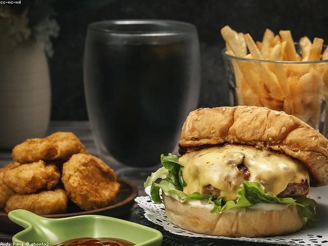 Chicken Nuggets with Mozzarella Cheese Sauce Recipe